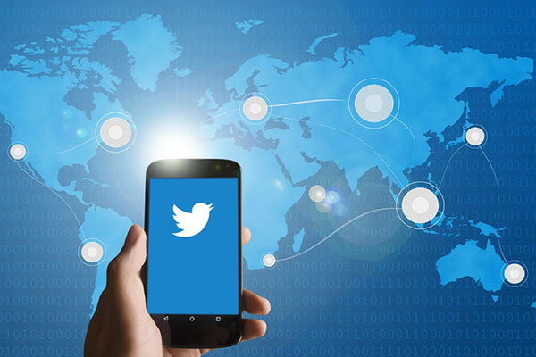 Ten Smart Effective Uses for Twitter