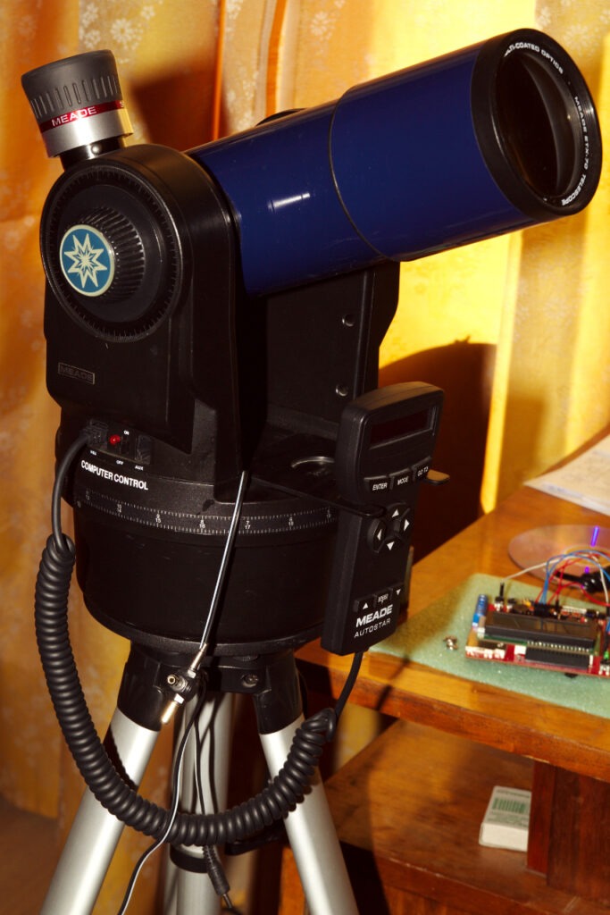 Black-and-blue-telescope