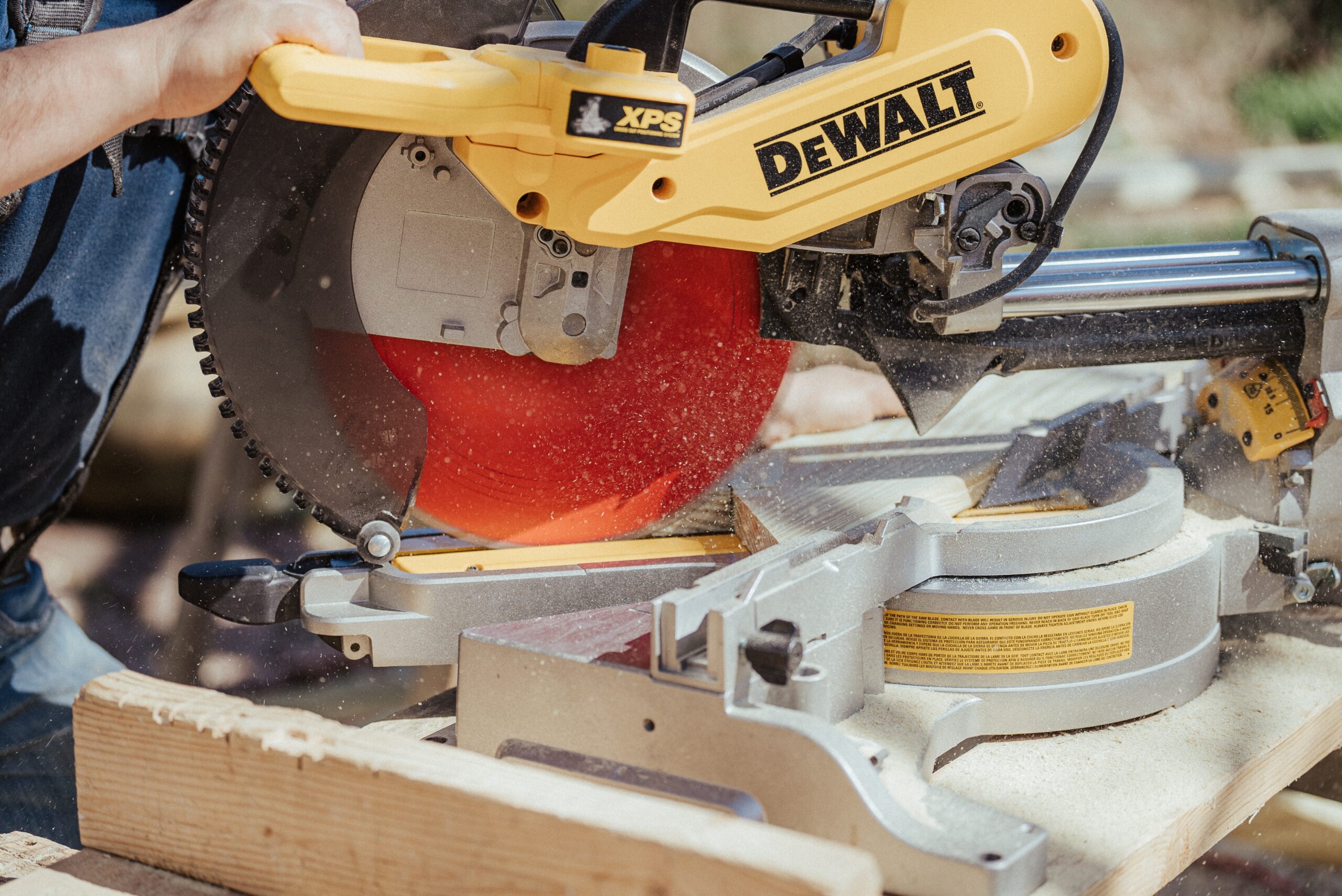 Yellow-DeWalt-circular-saw